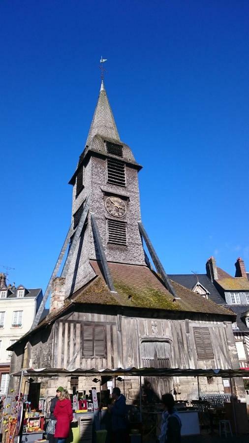 La Petite Cabane Du Pecheur Honfleur Exterior photo